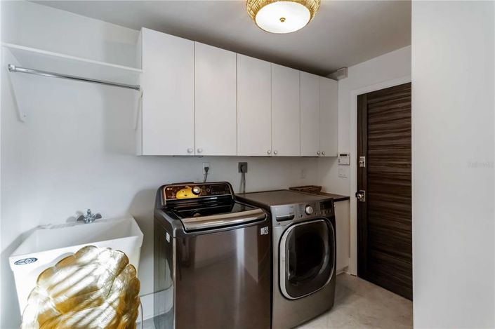 Image No.29-3 Bed Property for sale