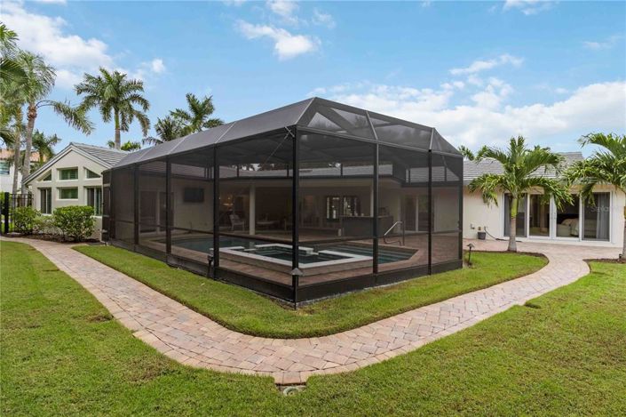 Image No.51-3 Bed Property for sale