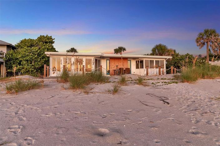 Image No.16-3 Bed Property for sale