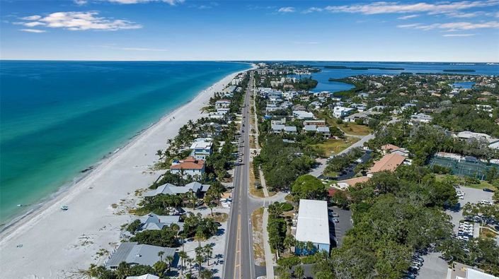 Image No.28-3 Bed Property for sale