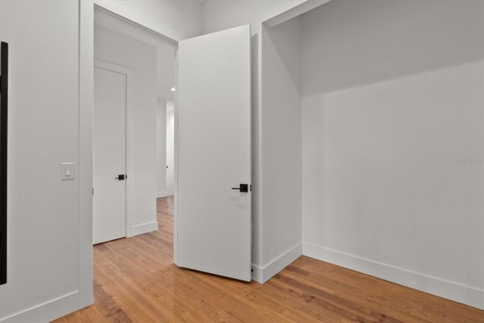 Image No.35-4 Bed Property for sale