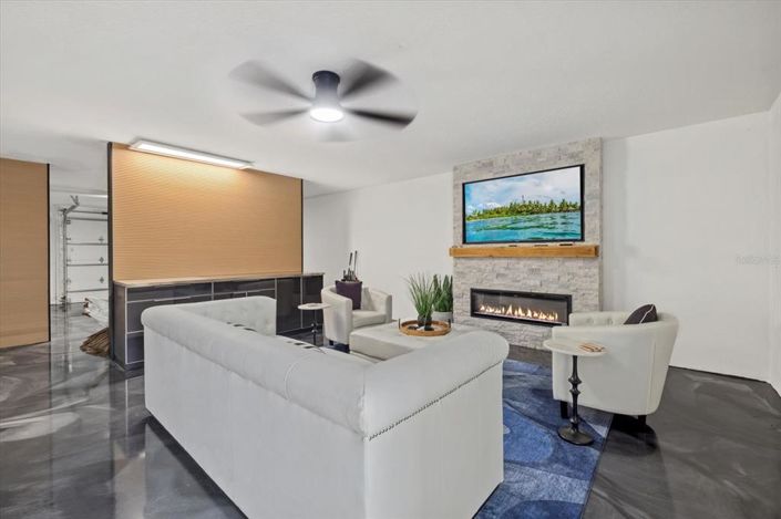 Image No.56-4 Bed Property for sale