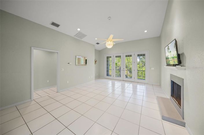 Image No.23-3 Bed Property for sale