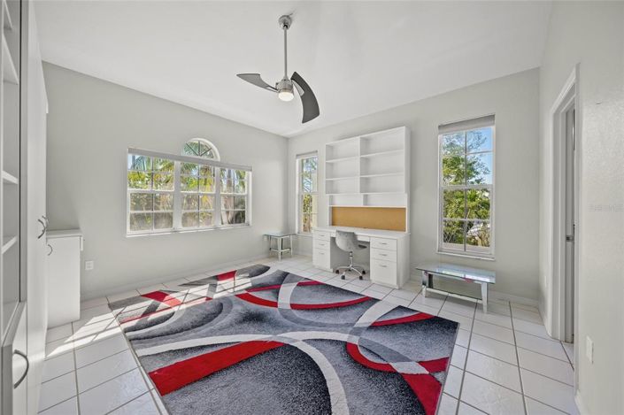 Image No.37-3 Bed Property for sale