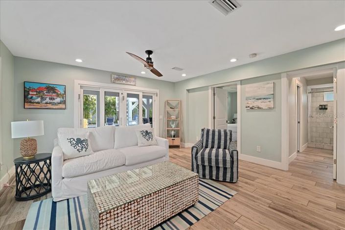 Image No.12-3 Bed Property for sale