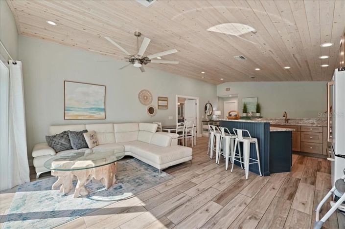 Image No.20-3 Bed Property for sale