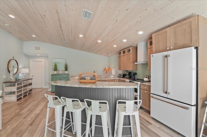 Image No.22-3 Bed Property for sale