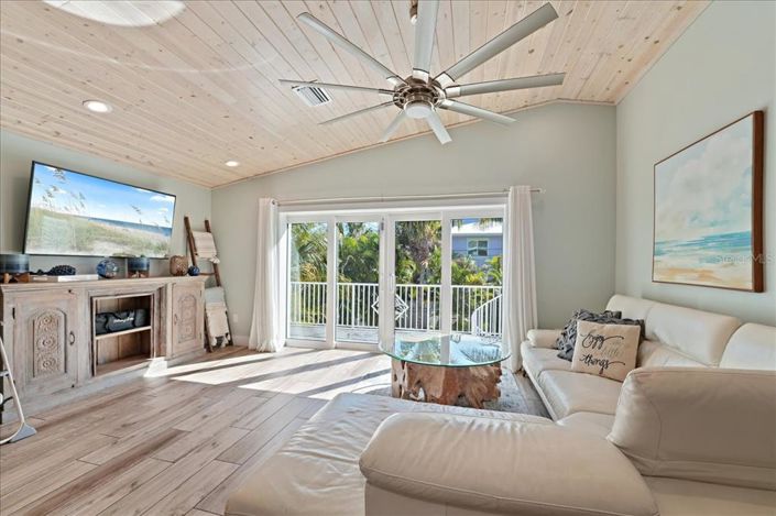 Image No.26-3 Bed Property for sale