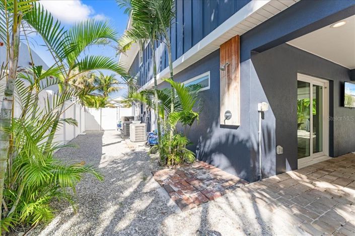 Image No.47-3 Bed Property for sale