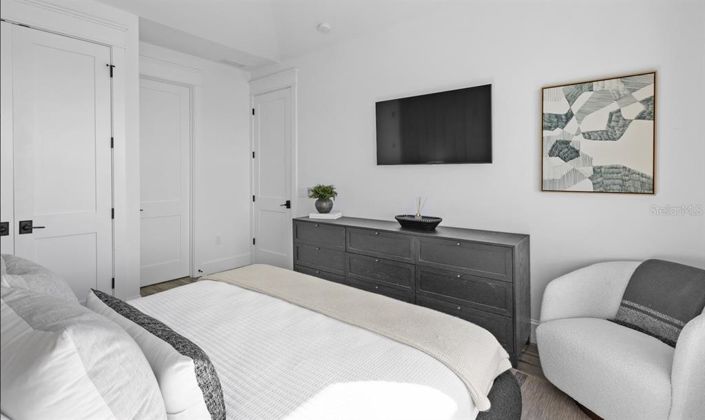 Image No.48-8 Bed Property for sale