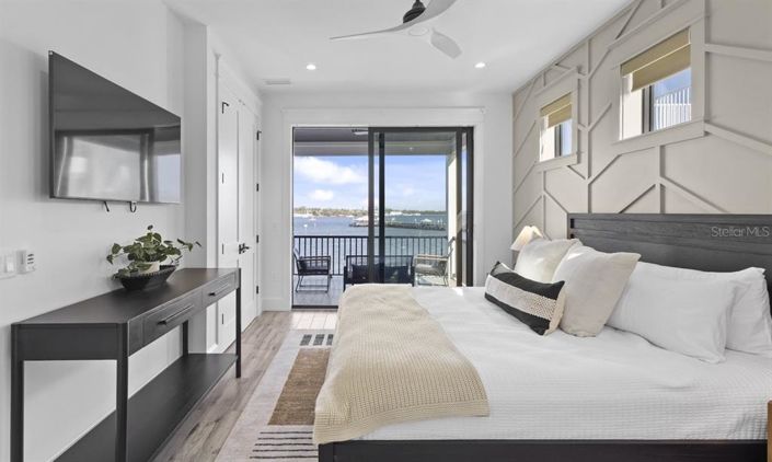 Image No.57-8 Bed Property for sale