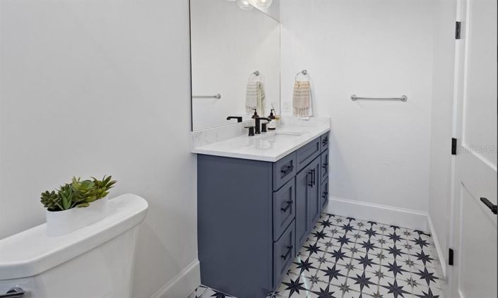 Image No.58-8 Bed Property for sale