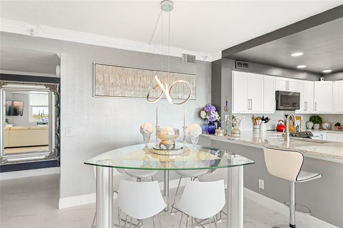 Image No.14-2 Bed Property for sale