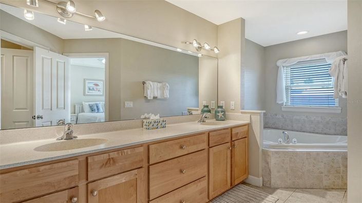 Image No.31-3 Bed Townhouse for sale