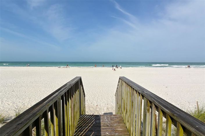 Image No.55-3 Bed Townhouse for sale