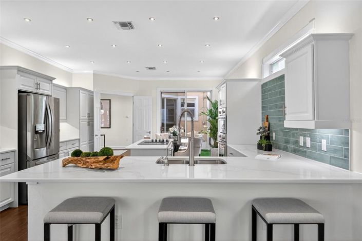 Image No.13-3 Bed Property for sale