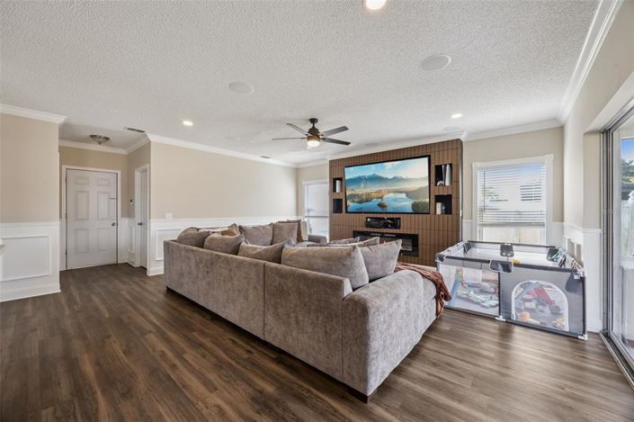 Image No.20-4 Bed Property for sale