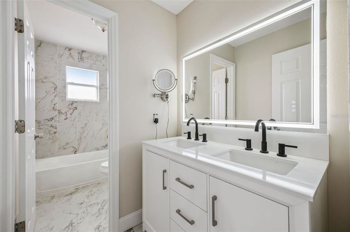 Image No.29-4 Bed Property for sale