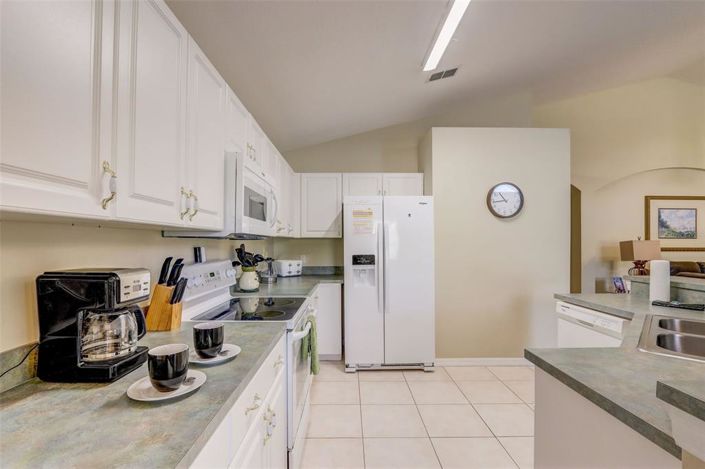 Image No.10-4 Bed Property for sale