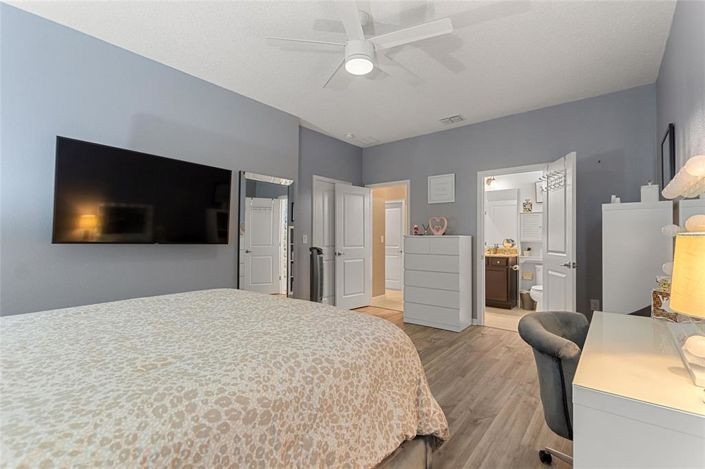 Image No.17-4 Bed Property for sale