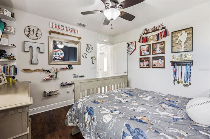 Image No.20-4 Bed Property for sale