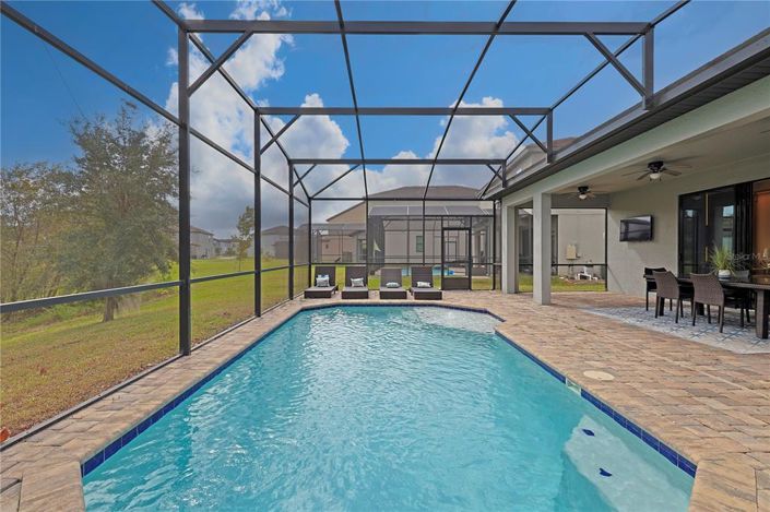 Image No.12-4 Bed Property for sale