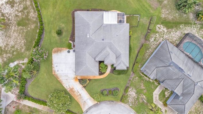 Image No.10-3 Bed Property for sale