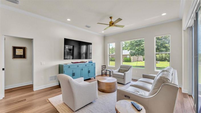 Image No.29-3 Bed Property for sale