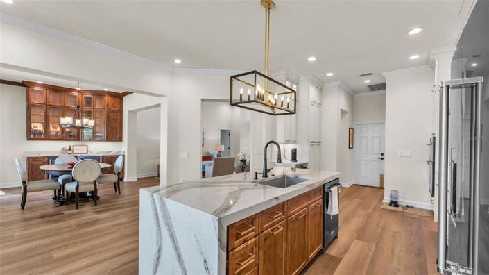 Image No.37-3 Bed Property for sale