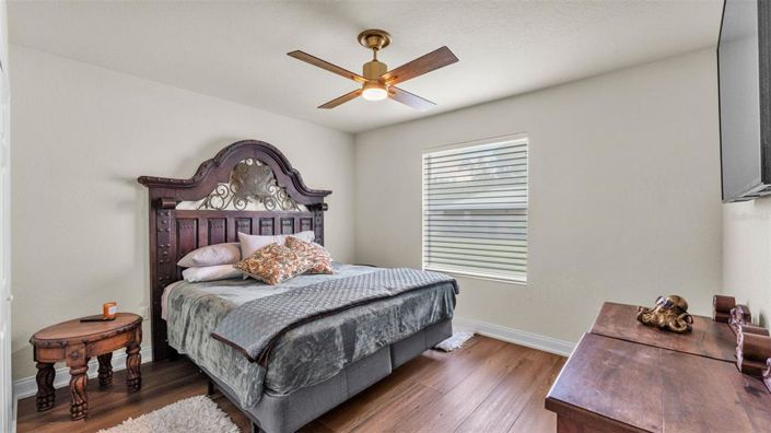 Image No.43-3 Bed Property for sale