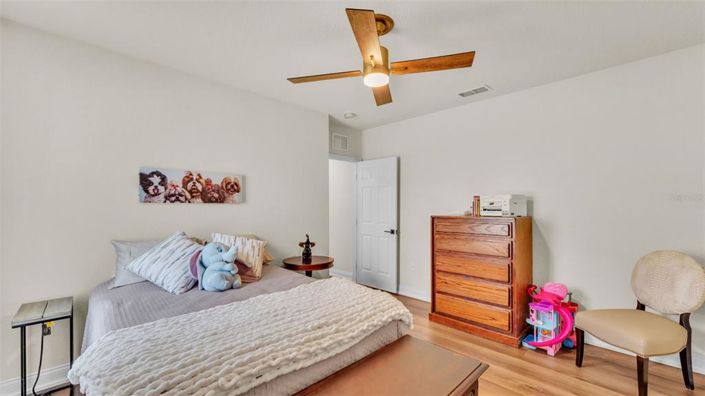 Image No.48-3 Bed Property for sale