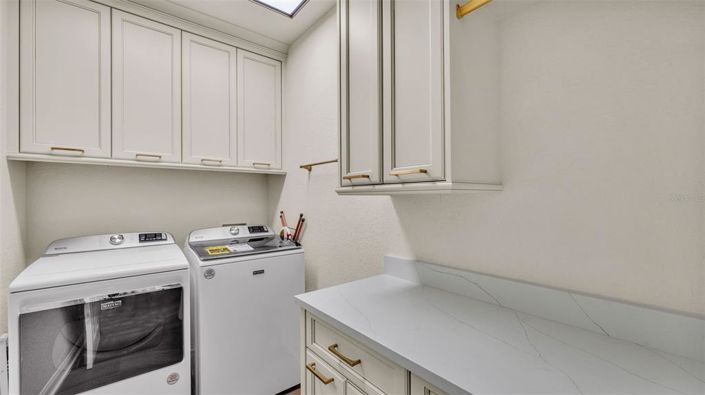 Image No.60-3 Bed Property for sale