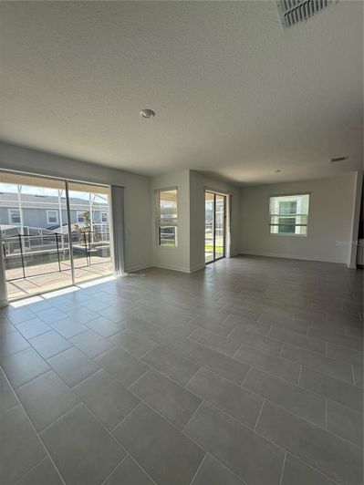 Image No.23-6 Bed Property for sale