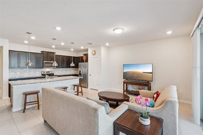 Image No.11-5 Bed Townhouse for sale