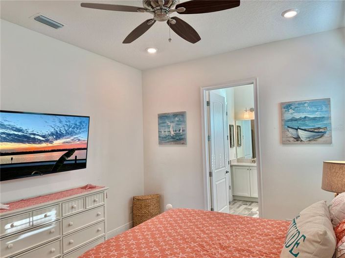 Image No.15-4 Bed Property for sale