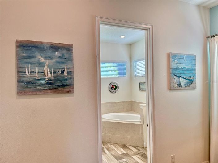 Image No.17-4 Bed Property for sale