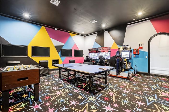 Image No.16-9 Bed Property for sale