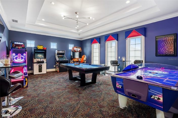 Image No.20-9 Bed Property for sale