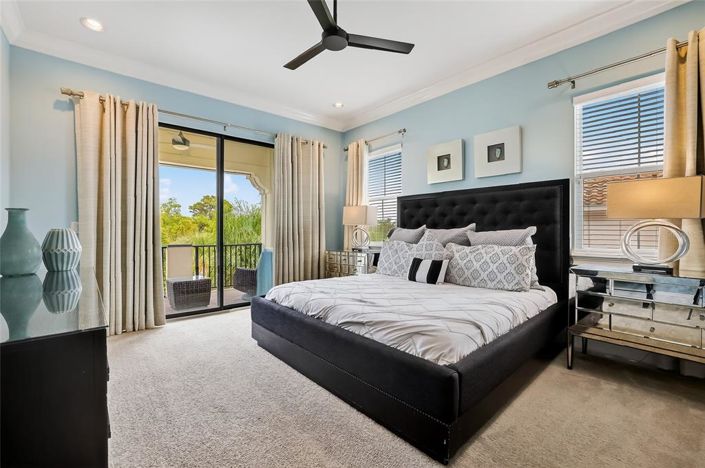 Image No.33-9 Bed Property for sale