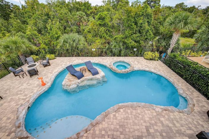 Image No.38-9 Bed Property for sale