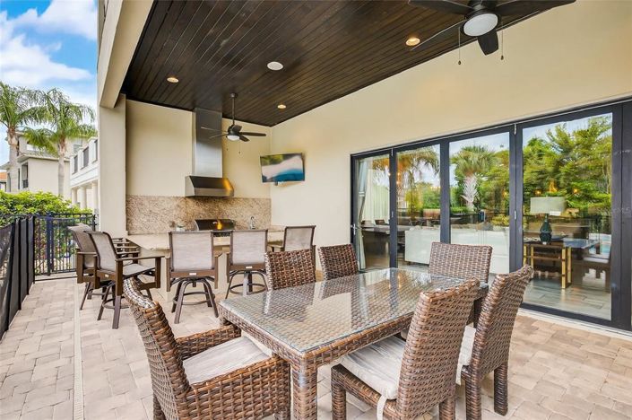 Image No.40-9 Bed Property for sale