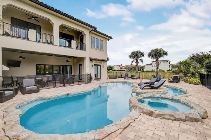 Image No.43-9 Bed Property for sale