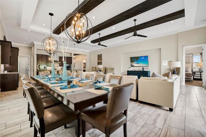 Image No.7-9 Bed Property for sale