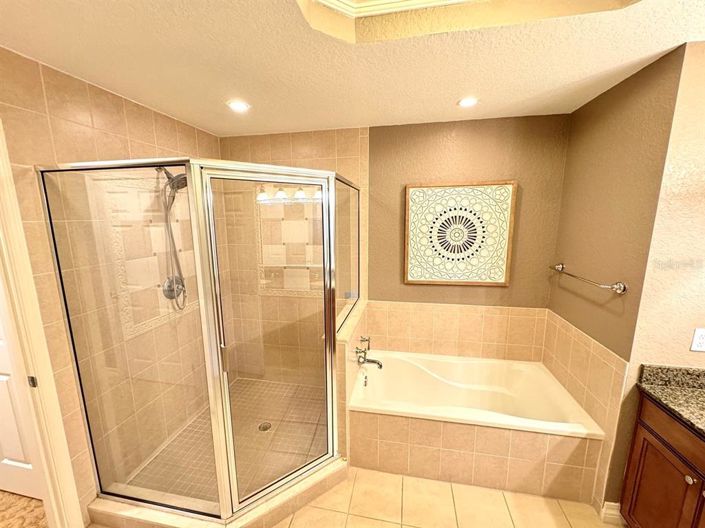 Image No.12-3 Bed Property for sale