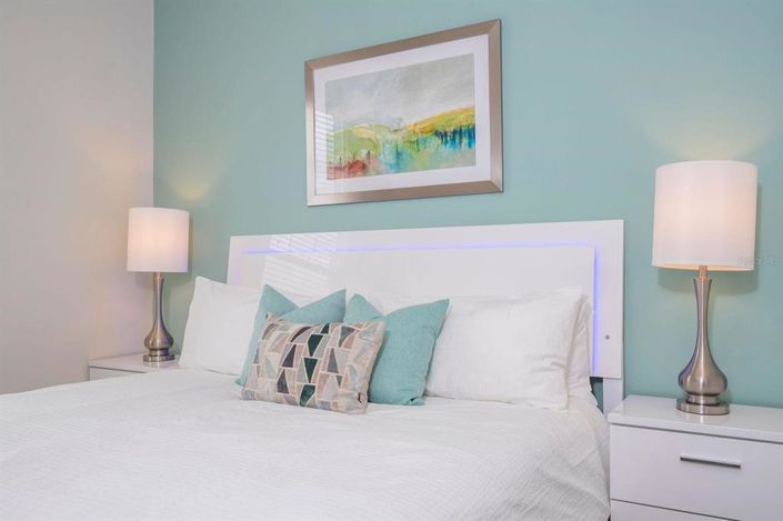 Image No.22-5 Bed Townhouse for sale