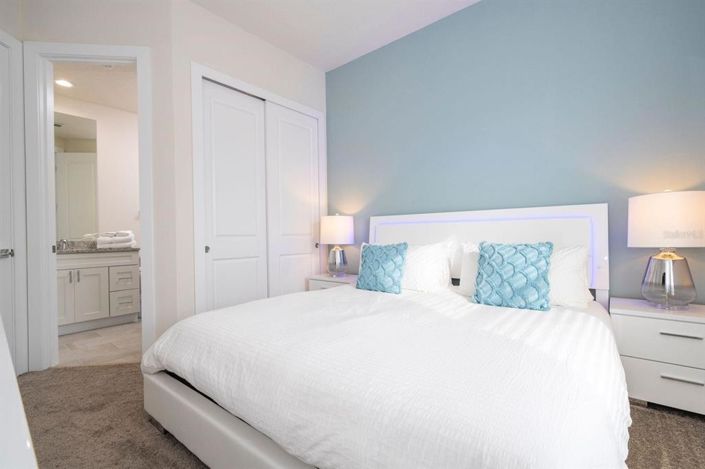 Image No.26-5 Bed Townhouse for sale