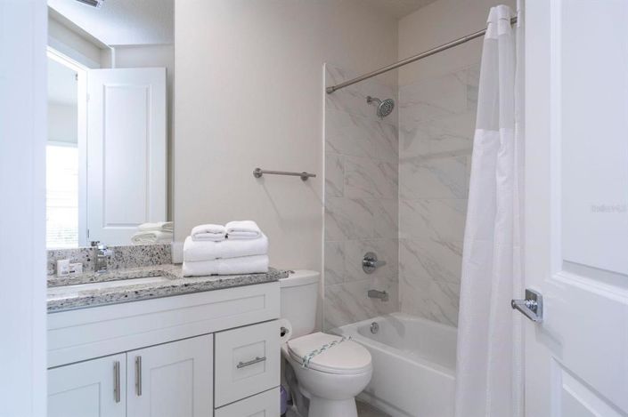 Image No.28-5 Bed Townhouse for sale