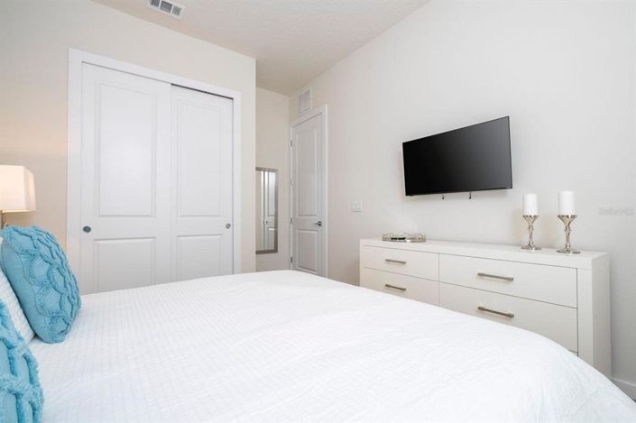 Image No.43-5 Bed Townhouse for sale