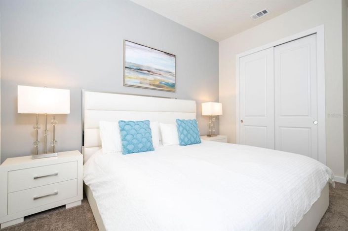 Image No.45-5 Bed Townhouse for sale