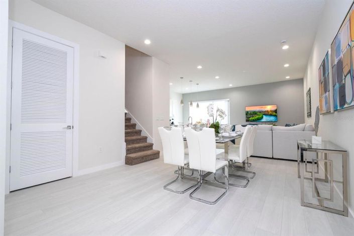 Image No.5-5 Bed Townhouse for sale